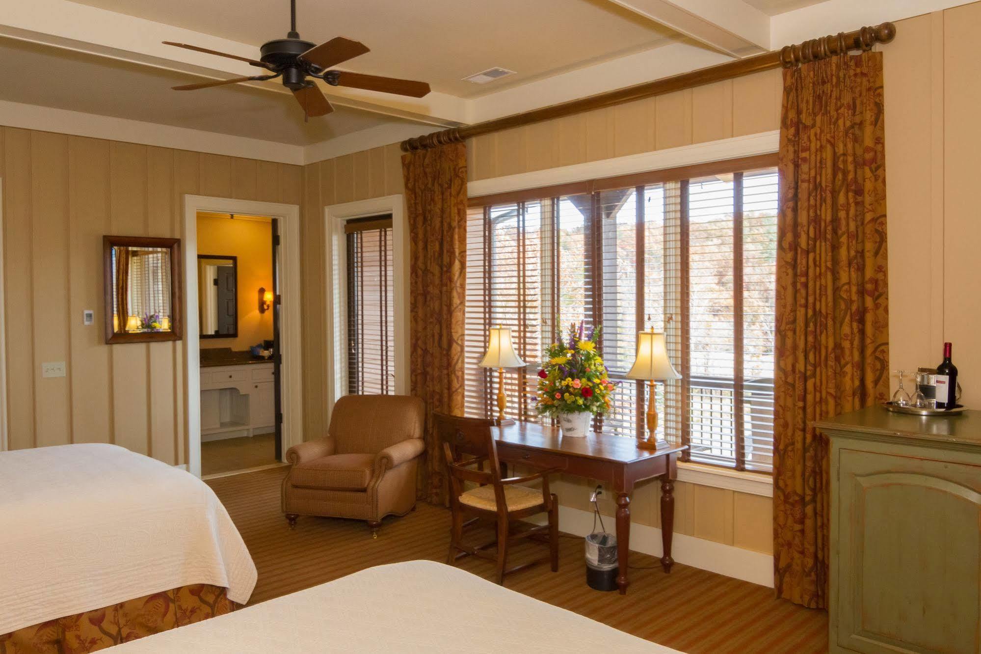 Bright'S Creek Lodge Columbus Exterior foto